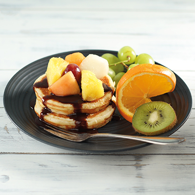 Pancakes m. Obstsalat u. Schokosoße