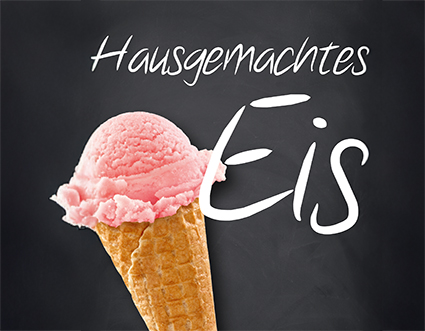 Eiswaffel mit Erdbeereis